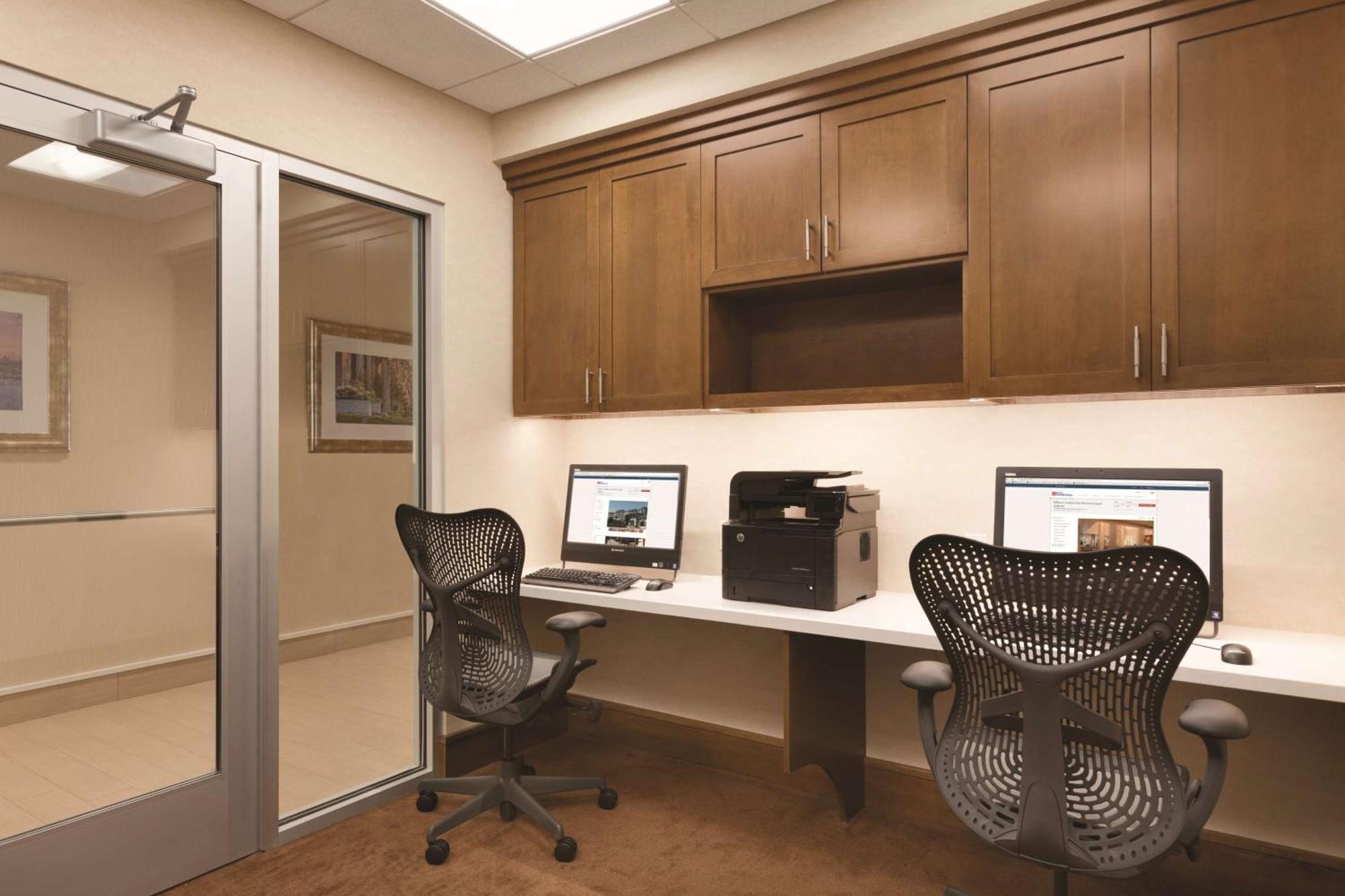 Hilton Garden Inn Boston Logan Airport Zewnętrze zdjęcie