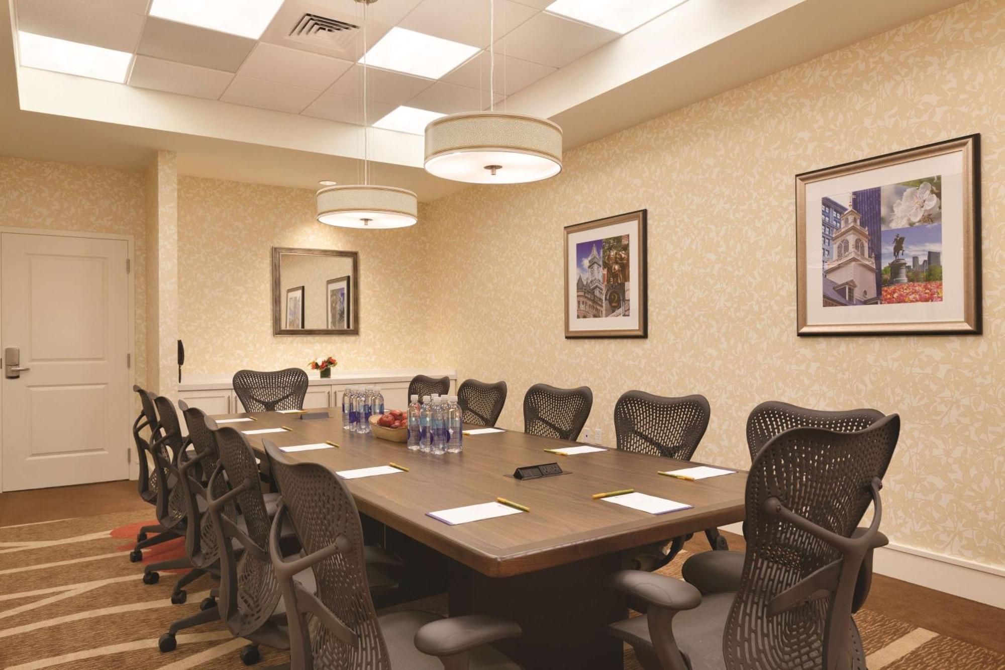 Hilton Garden Inn Boston Logan Airport Zewnętrze zdjęcie