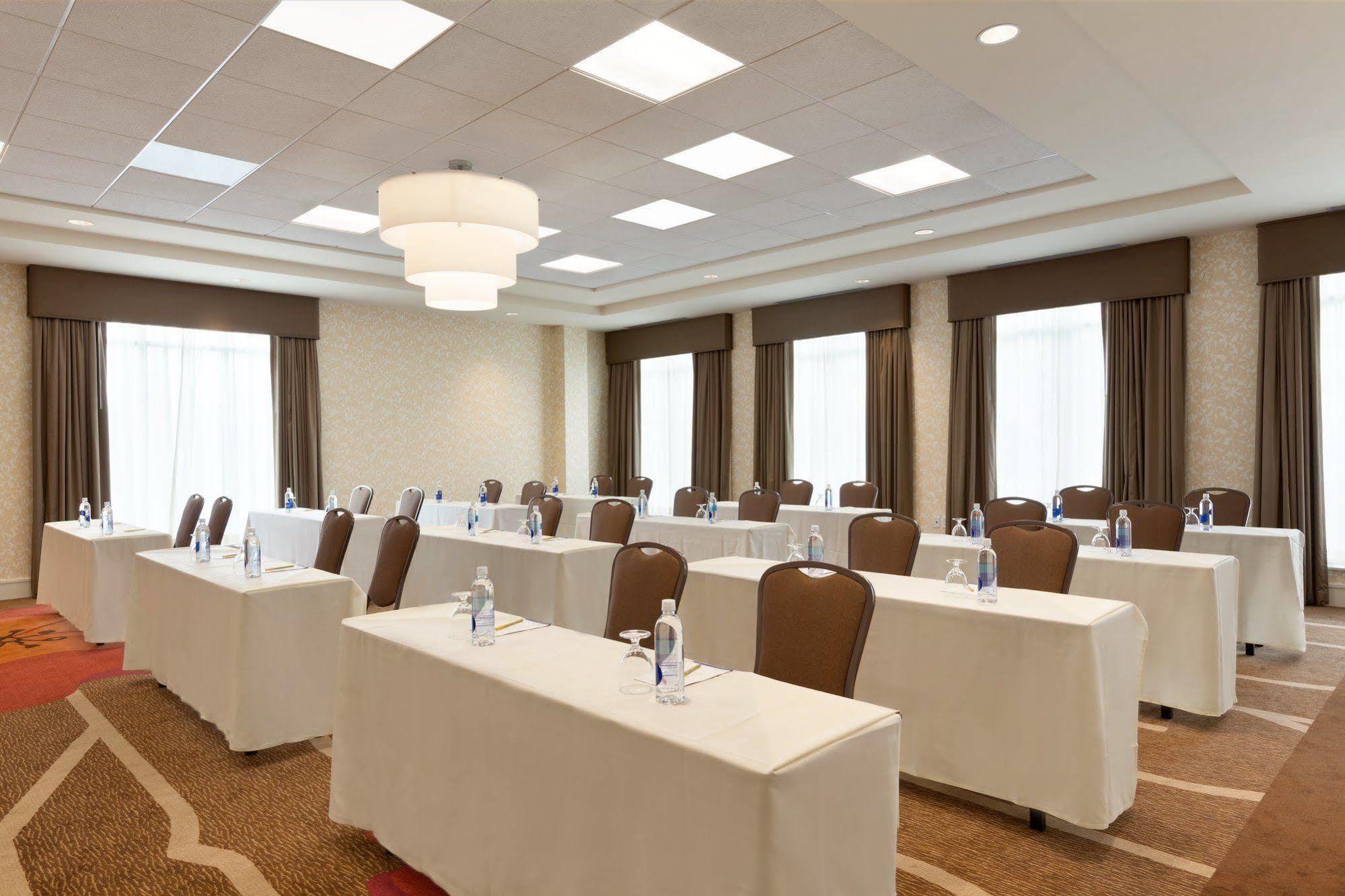 Hilton Garden Inn Boston Logan Airport Zewnętrze zdjęcie